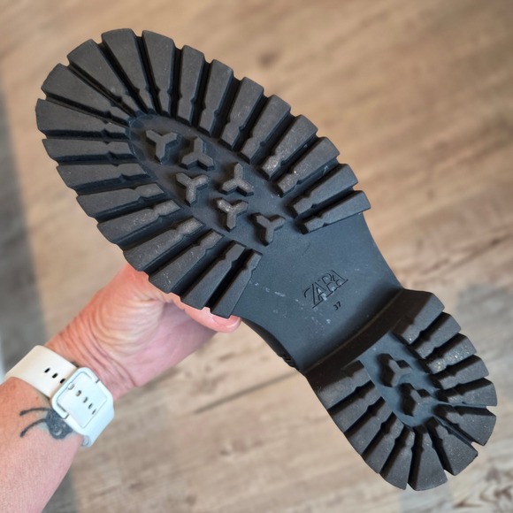 Zara Over The Knee Boots Lug Sole Chunky Heel Black Boots Size 37 - Picture 6 of 7